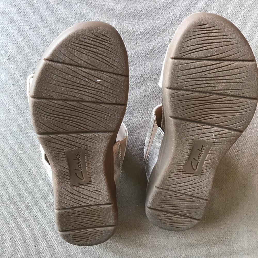 Clarks Collection Women's Metallic buffed gold Braided Strap Sandals - Picture 5 of 5